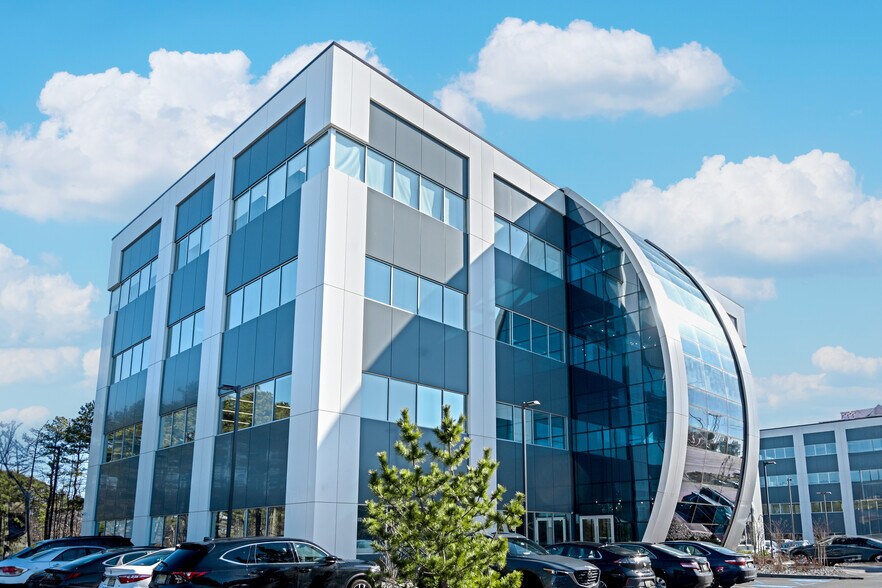 More Photos Of 1999 Cedarbridge Ave, Lakewood Office For Lease