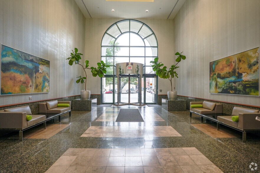More Photos Of 411 E Franklin St, Richmond Office For Lease