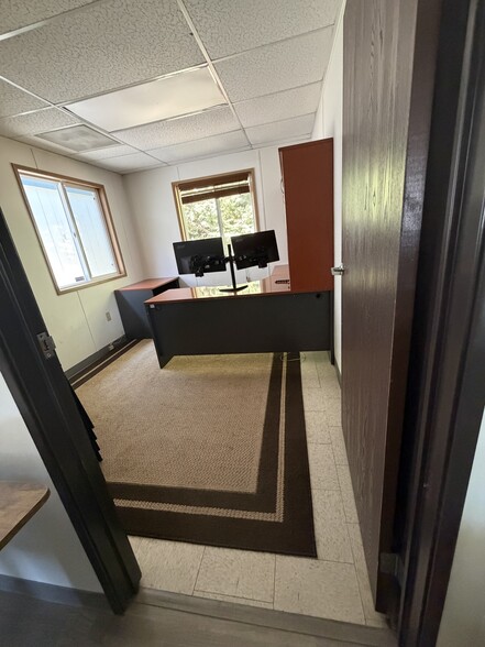 More Photos Of 3304 Old Hartford Rd, Lake Stevens Flex For Lease