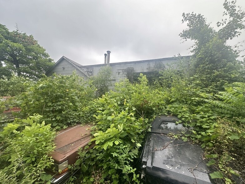 More Photos Of 6530 Broadway St, Lancaster General Retail For Sale