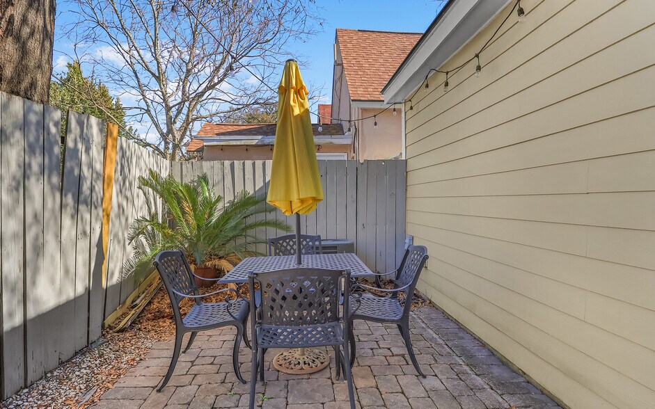 More Photos Of 510 Nicoll St, Savannah Hospitality For Sale