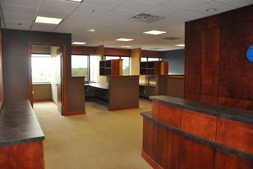 More Photos Of 4134 Deegan Ct, Monticello Office For Lease