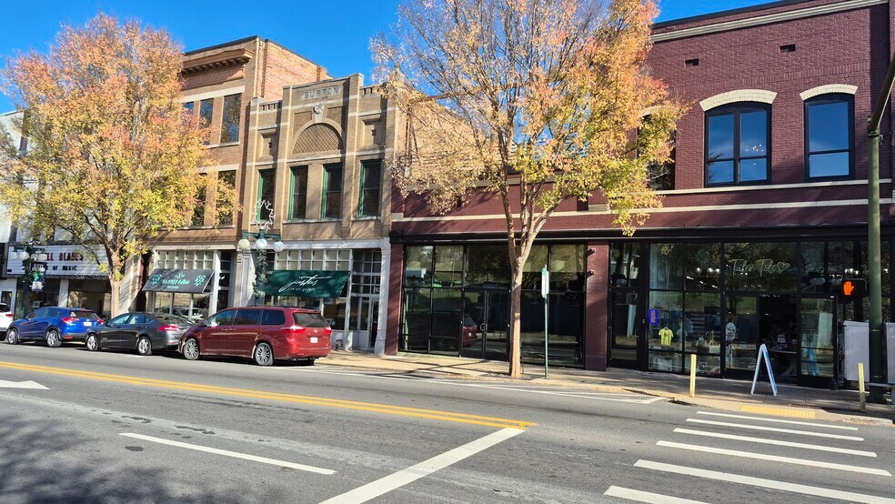 More Photos Of 829 Central Ave, Hot Springs National Park Storefront For Lease