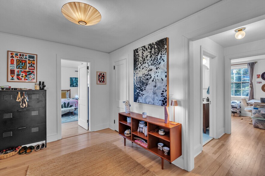 More Photos Of 35 Wilcox Rd, Tryon Apartments For Sale