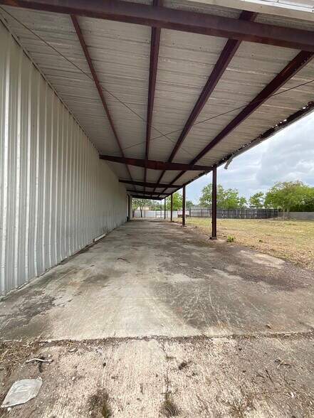More Photos Of 3201 Texas Ave, La Marque Warehouse For Sale