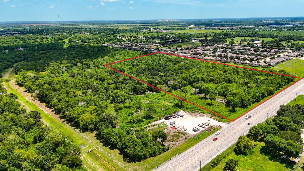 More Photos Of 0 Hwy 35 - CR 133 - 19.07ac, Alvin Land For Sale