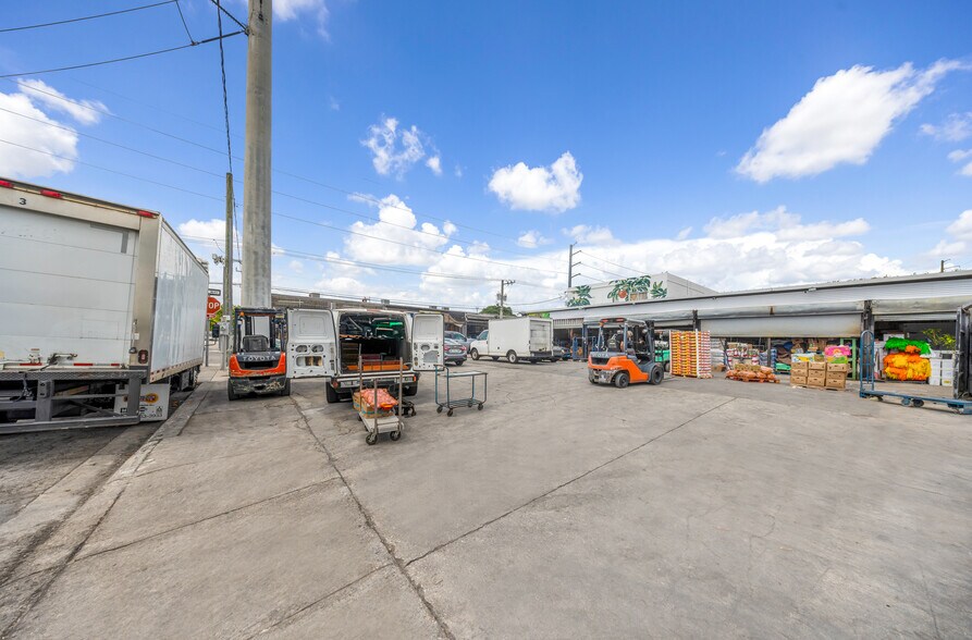 More Photos Of 1305 NW 22nd St, Miami Refrigeration Cold Storage For Sale