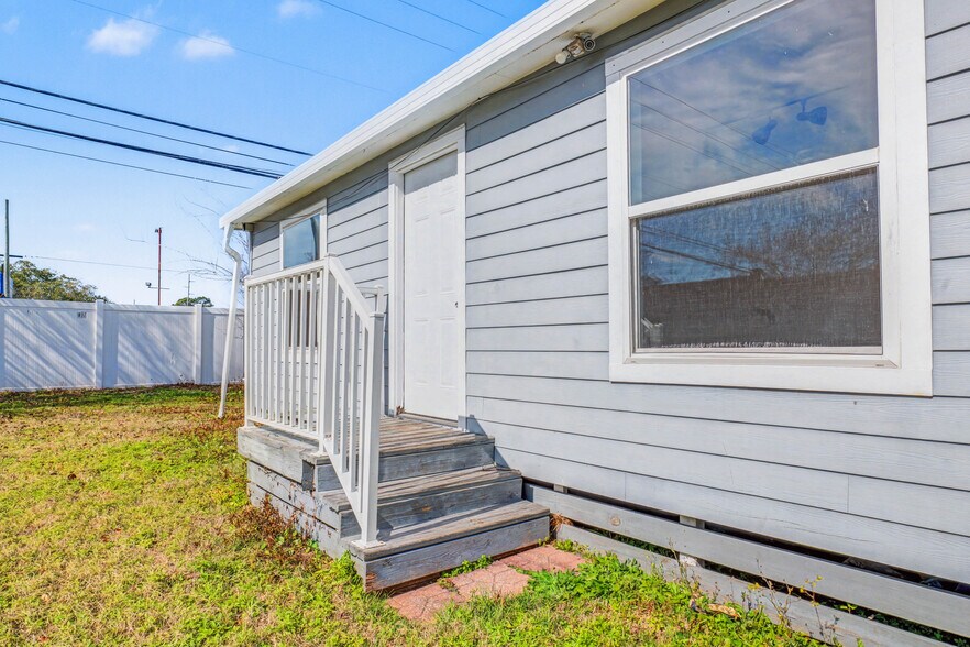 More Photos Of 1201 Cassat Ave, Jacksonville Medical For Sale