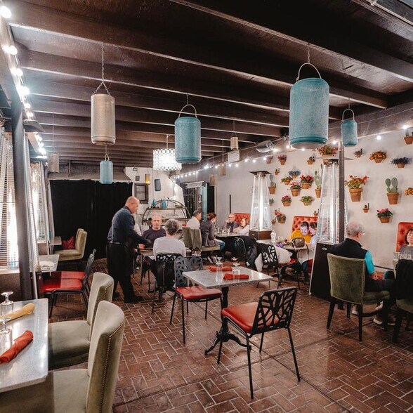 More Photos Of 419 N Palm Canyon Dr, Palm Springs Restaurant For Sale