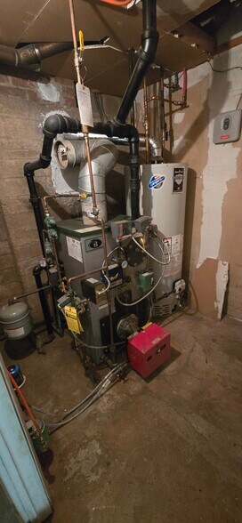 More Photos Of 639 Willis Ave, Williston Park Storefront For Sale