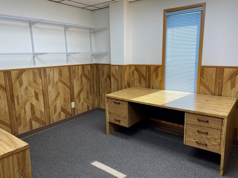 More Photos Of 7014 Spencer Hwy, Pasadena Loft Creative Space For Lease