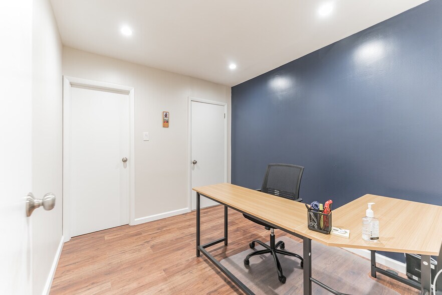 More Photos Of 2619 W 9th St, Chester Office For Lease