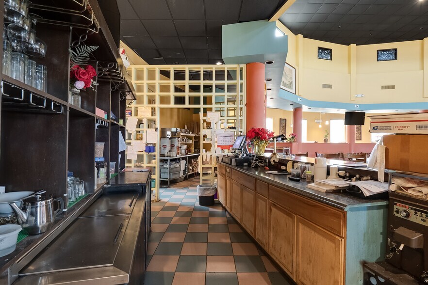More Photos Of 2936 Kirby Whitten Rd, Memphis Restaurant For Sale