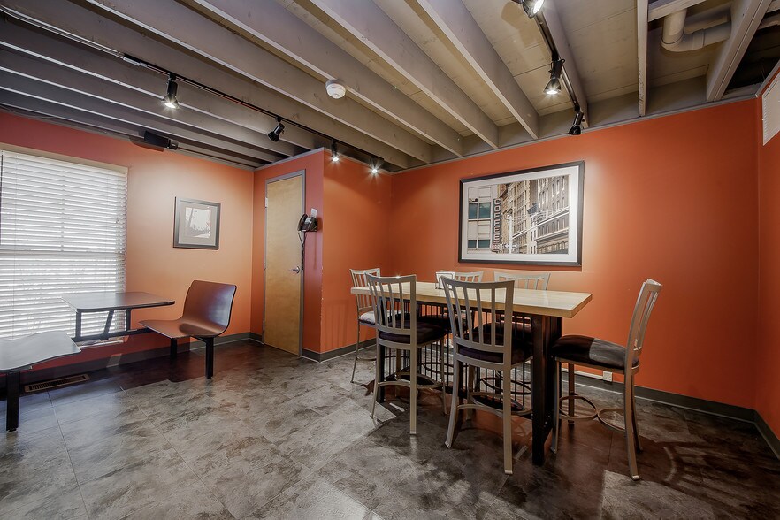 More Photos Of 5222 Main St, Downers Grove Office For Lease