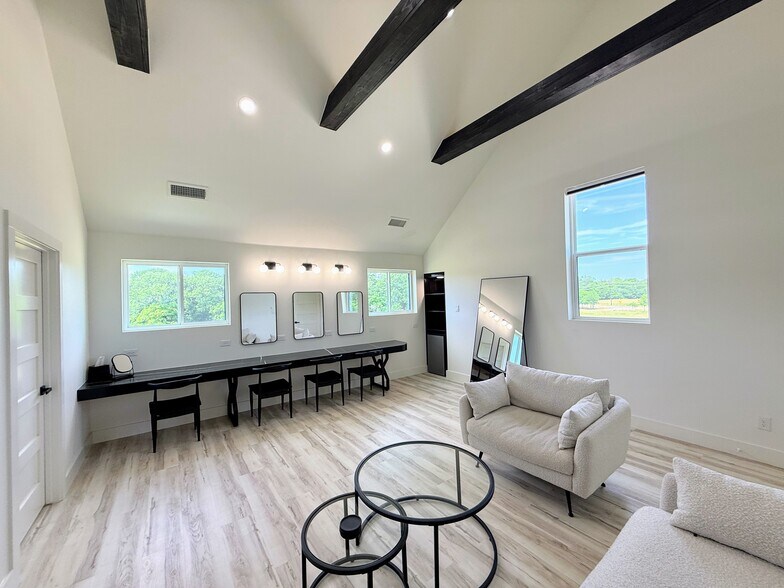 More Photos Of 1105 W Cottage Hill Pky, Celina Lodge Meeting Hall For Sale
