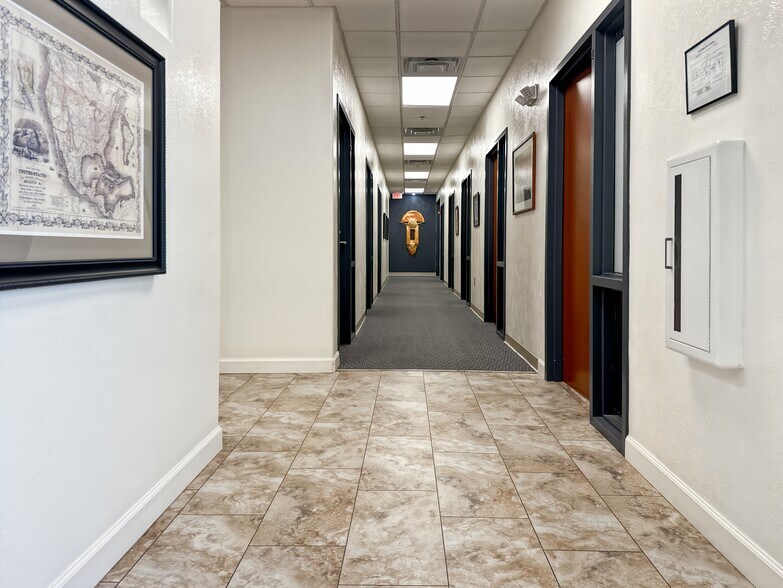 More Photos Of 4801 Lang Ave NE, Albuquerque Coworking Space