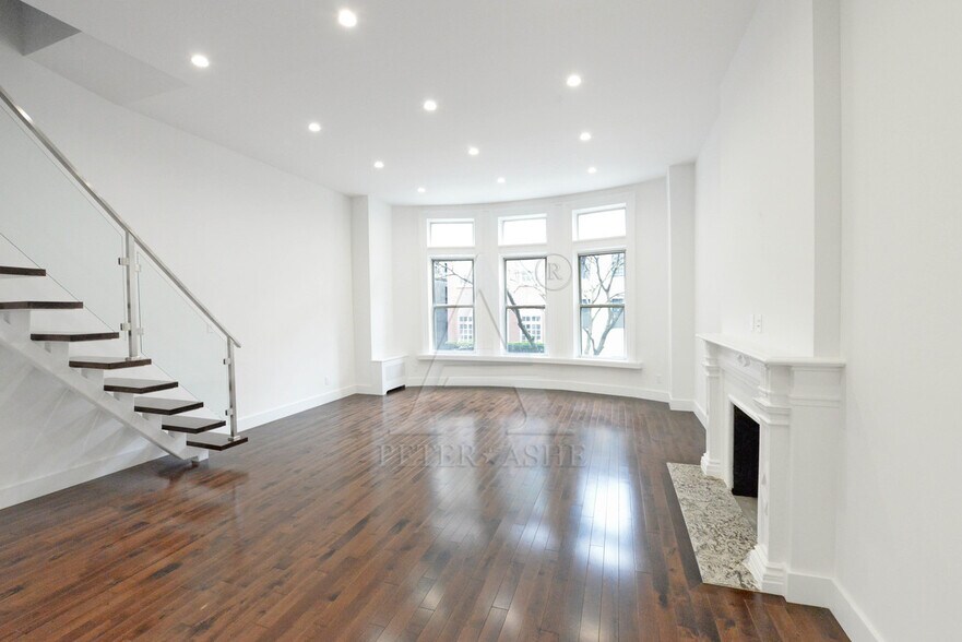 More Photos Of 53 E 64th St, New York Apartments For Sale