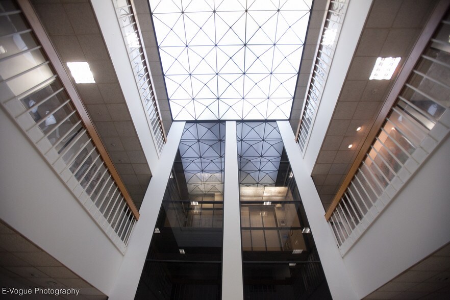 More Photos Of 6430 Richmond Ave, Houston Office For Sale