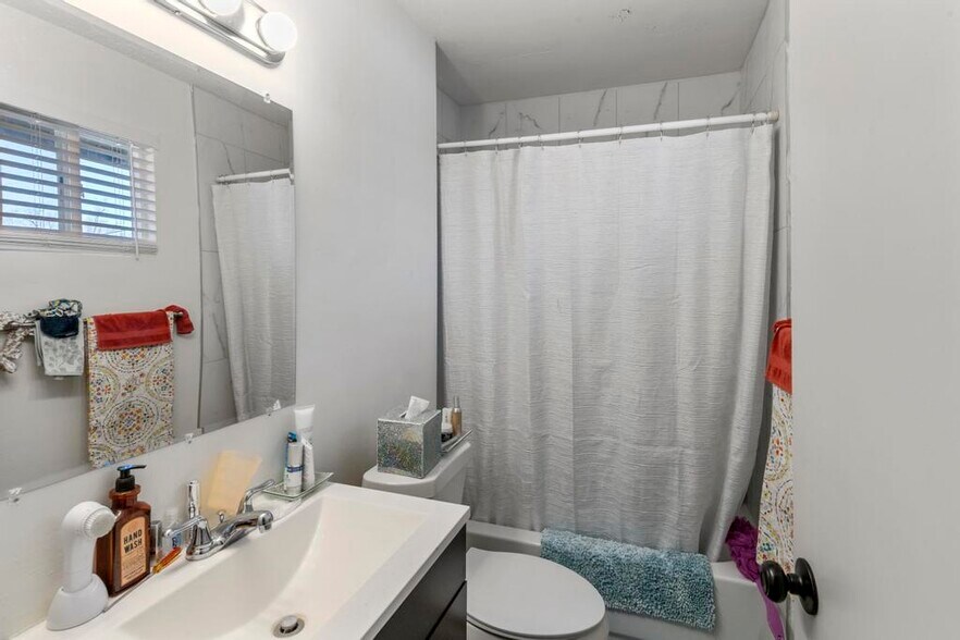 More Photos Of 411-413 Prairie Rd, Colorado Springs Apartments For Sale