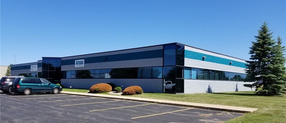Primary Photo Of 3011 E Capitol Dr, Appleton Warehouse For Lease