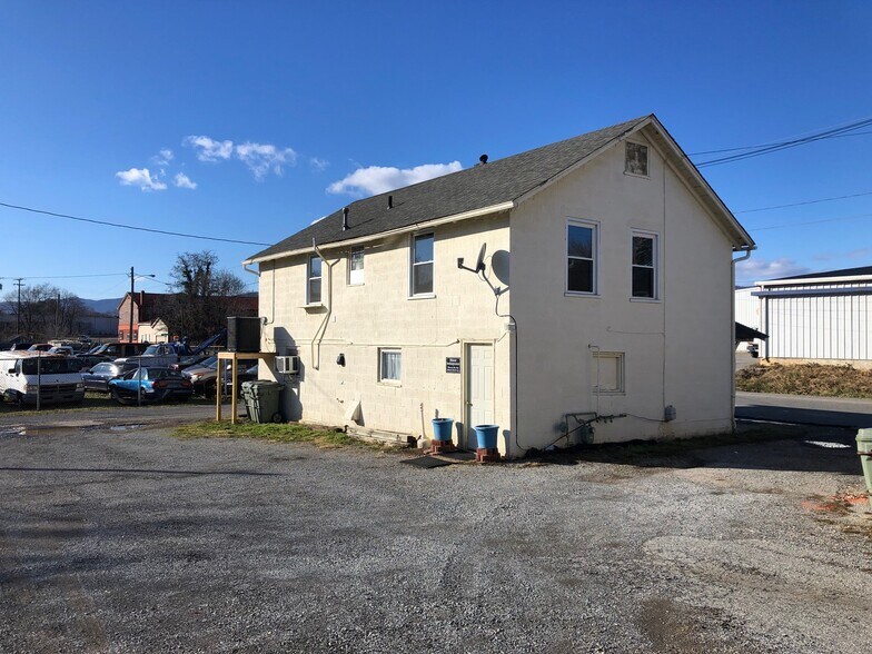 More Photos Of 901 S Colorado St, Salem Storefront For Sale