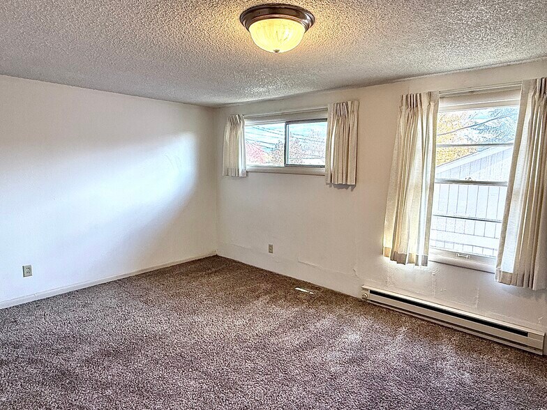 More Photos Of 2301 Willamette St, Eugene Apartments For Sale