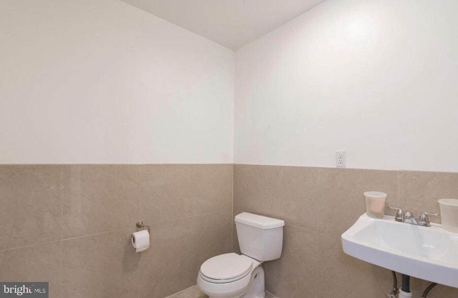 More Photos Of 4233-37 Park, Philadelphia Light Distribution For Sale