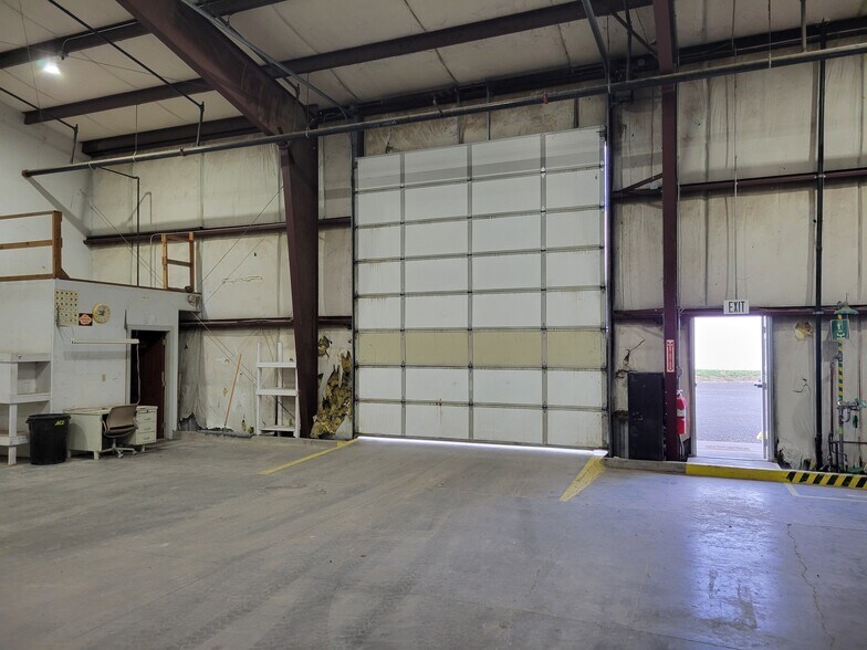 More Photos Of 500 NW Cherry Ln, Madras Industrial For Sale