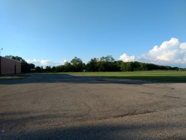 More Photos Of 130 Jackson St, Cement City Schools For Sale