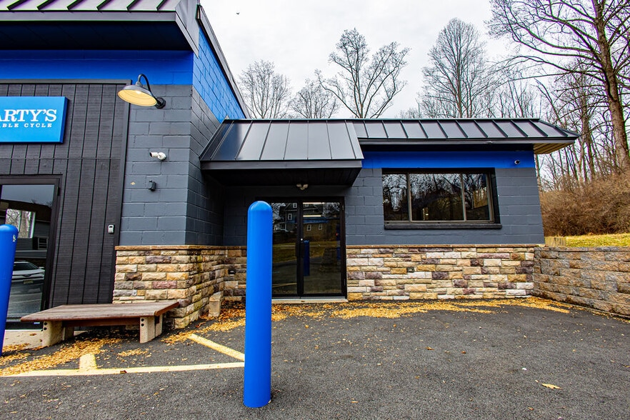 More Photos Of 99 N Main St, High Bridge Freestanding For Lease