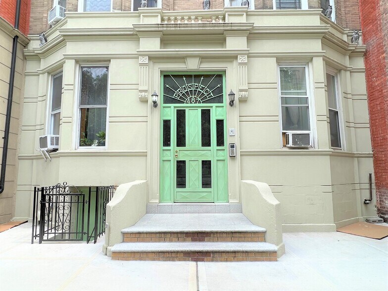 Primary Photo Of 487 Prospect Pl, Brooklyn Multifamily For Sale