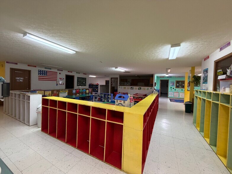 More Photos Of 100 Bosa Dr, Saint Robert Health Club For Sale