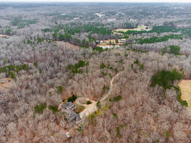 More Photos Of 734 Fincher Rd, Covington Flex For Sale