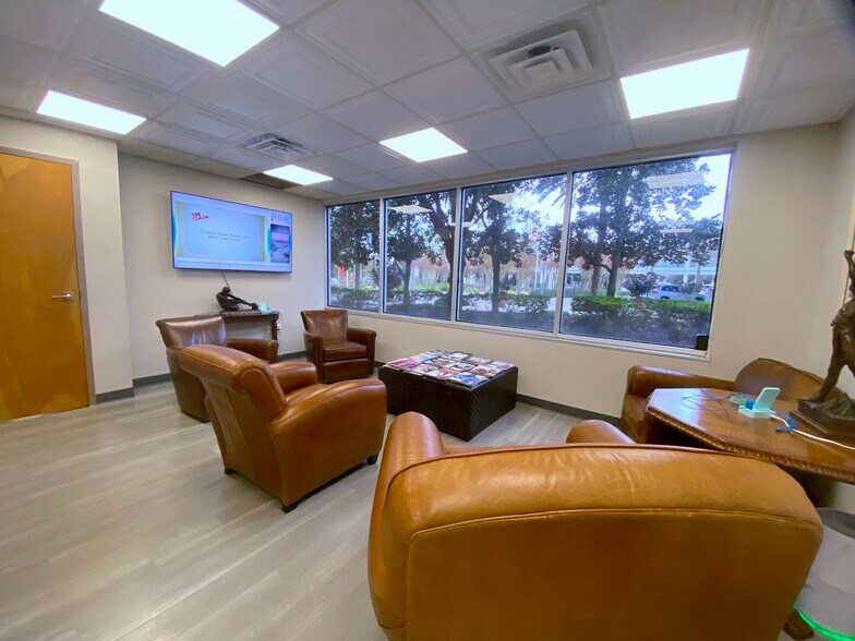 More Photos Of 9430 Turkey Lake Rd, Orlando Office For Sale
