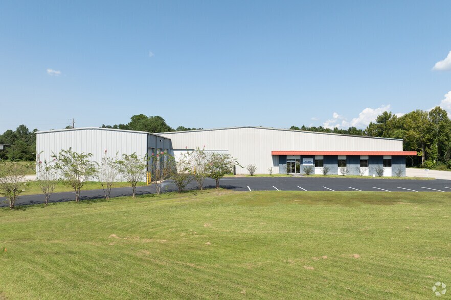 More Photos Of 1854 E I65 Service Rd N, Mobile Warehouse For Sale