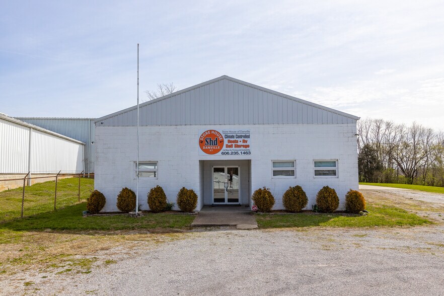 More Photos Of 665 David Ave, Danville Self Storage For Lease