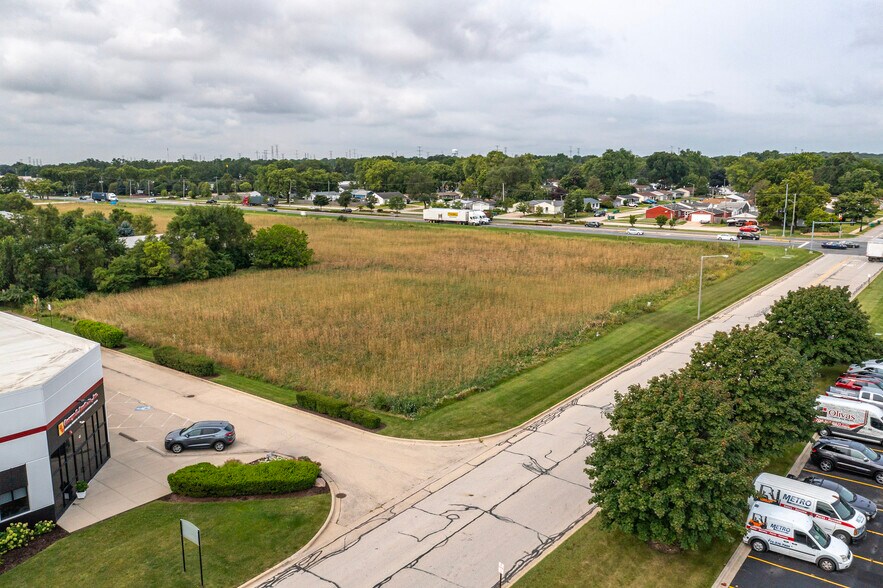 More Photos Of 33 E Belmont Dr, Romeoville Land For Sale