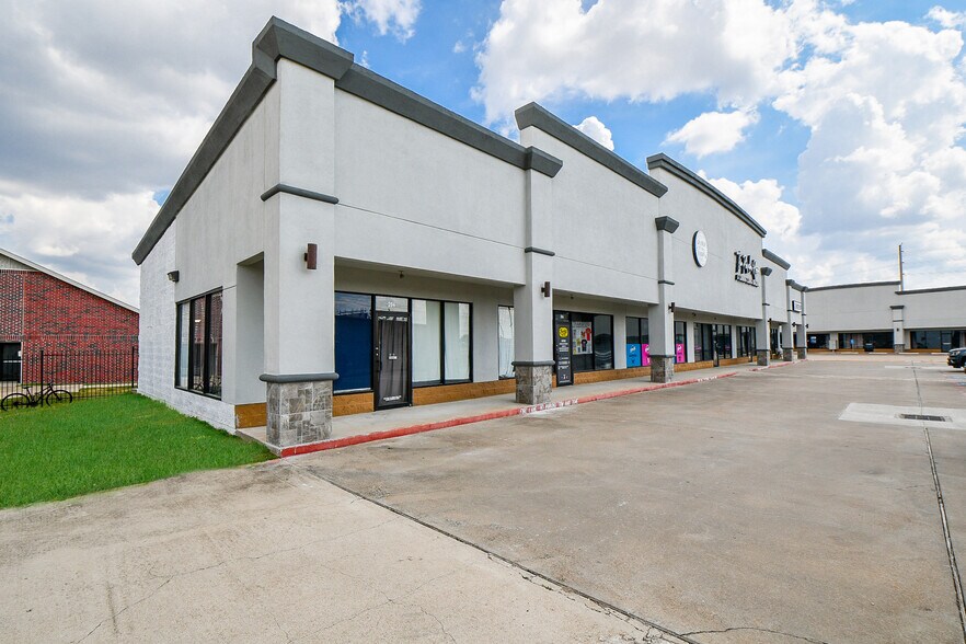 More Photos Of 2201 Thompson Rd, Richmond Unknown For Lease