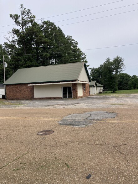 Primary Photo Of 1800 Lindauer Rd, Forrest City Office For Sale