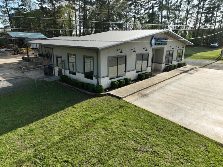 More Photos Of 1817 W Main St, Atlanta Warehouse For Sale