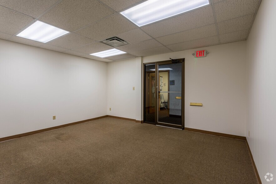 More Photos Of 6161 Busch Blvd, Columbus Office For Lease