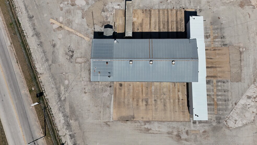 More Photos Of 3230 Clay Ave, Waco Industrial For Sale