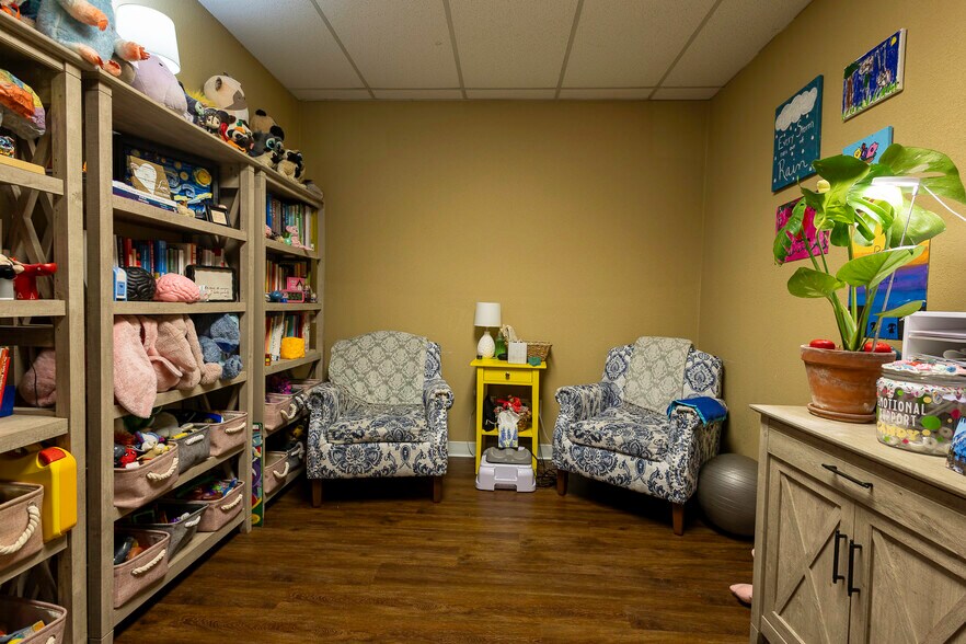 More Photos Of 2505 Washington Ave, Waco Office For Lease