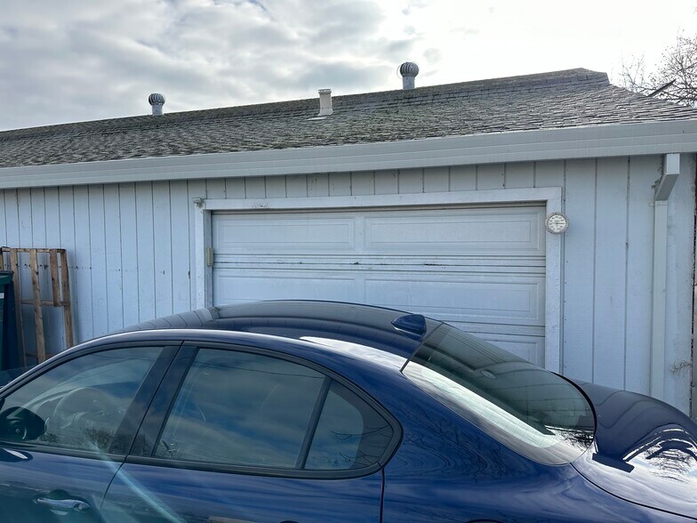 More Photos Of 600 Harbor Blvd, West Sacramento Warehouse For Sale