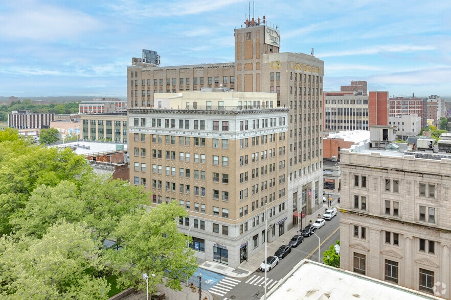 More Photos Of 955 Main St, Bridgeport Apartments For Lease