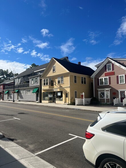 More Photos Of 95 Commonwealth Ave, Concord Storefront Retail Office For Sale