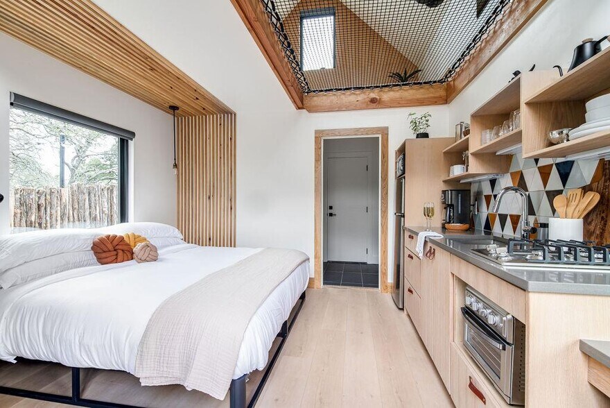 More Photos Of 1956 Loudon Rd, Fredericksburg Hotel For Sale