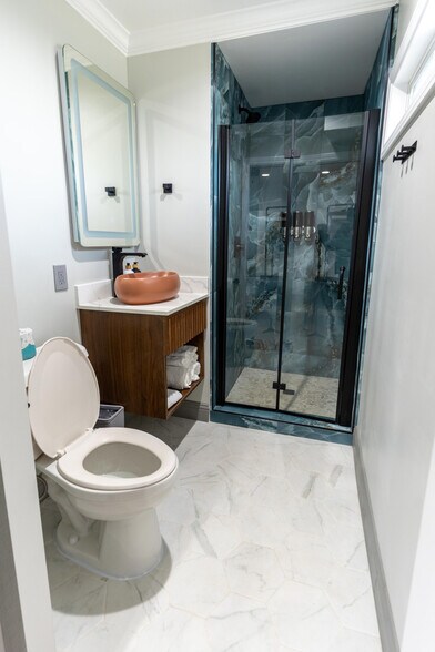 More Photos Of 1107 N Broadway, Santa Maria Hotel For Sale