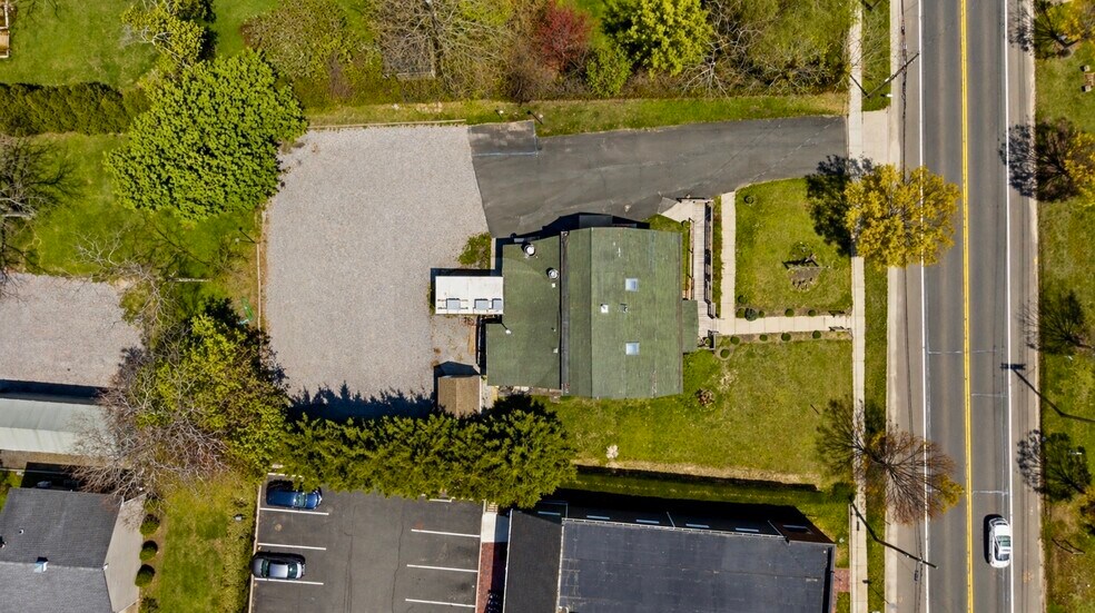 More Photos Of 1612 Main Rd, Riverhead Freestanding For Sale