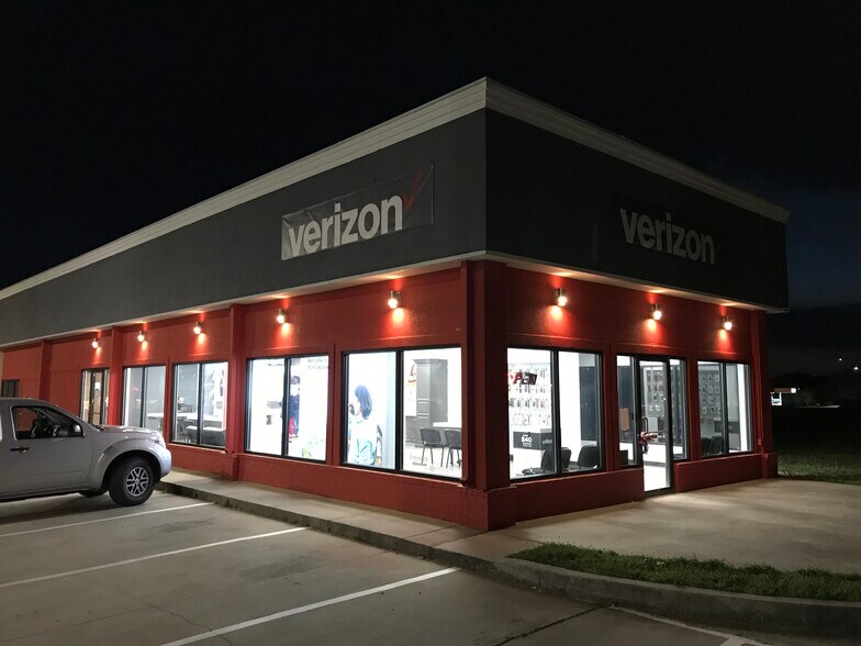 More Photos Of 3107 E 1st St, Vidalia Storefront Retail Office For Lease